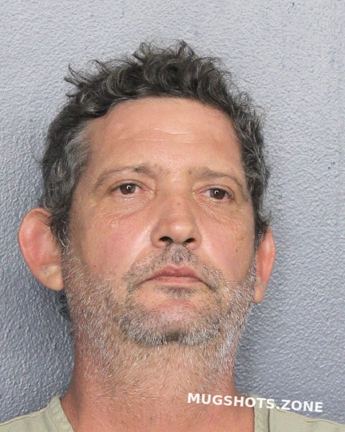 SUAREZ MOREIRA ELAINE 09 01 2023 Broward County Mugshots Zone