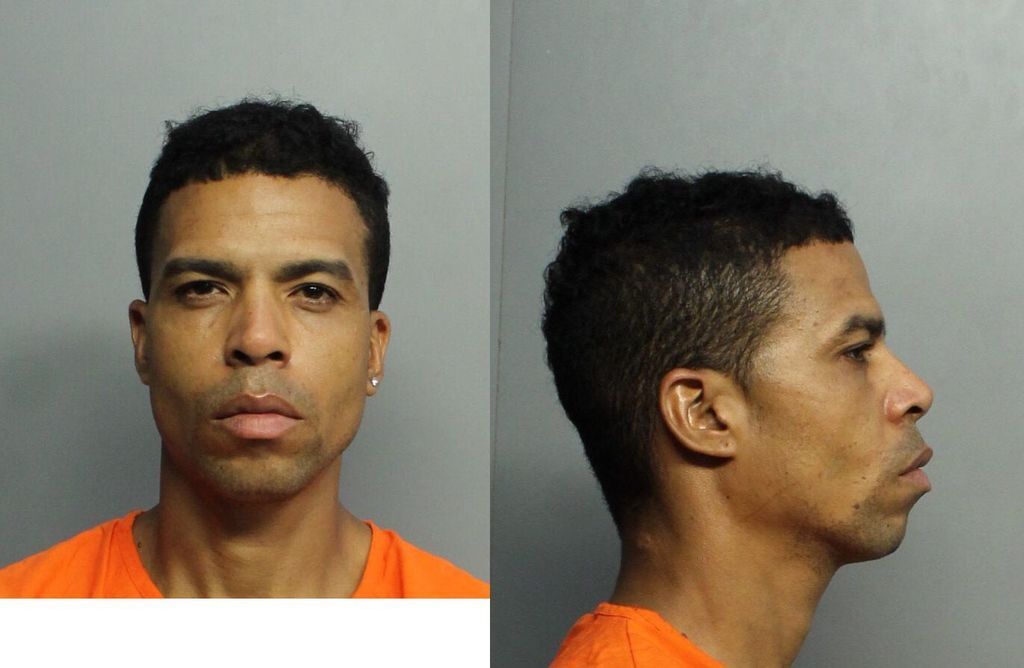 ESPINOSA LEONARDO 04 17 2021 Miami Dade County Mugshots Zone