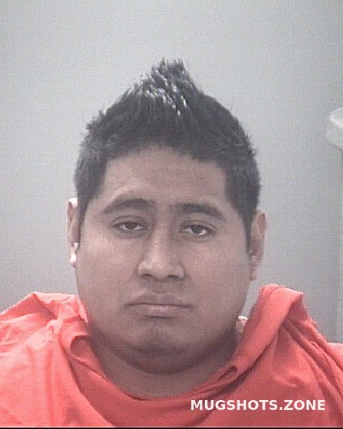 VASQUEZ ROBERTO 01 11 2024 Pasco County Mugshots Zone