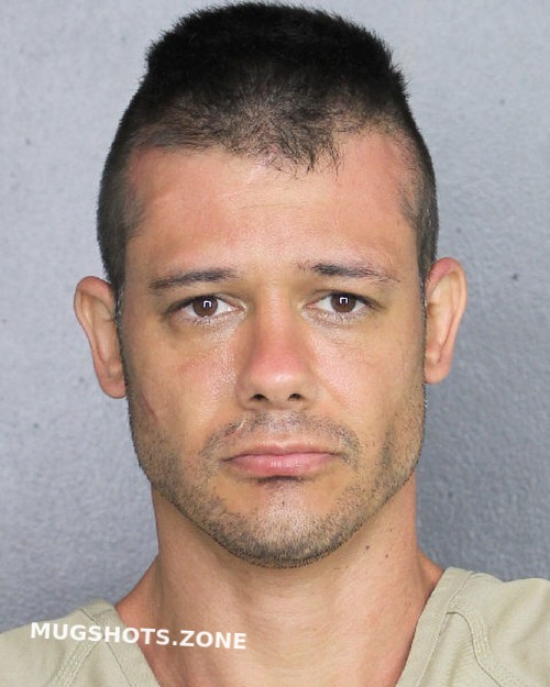 ROCA JONATHAN RAY 08/13/2021 - Broward County Mugshots Zone