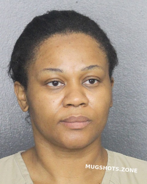 SANTIAGO MYRA ELIZABETH 09/28/2021 - Broward County Mugshots Zone