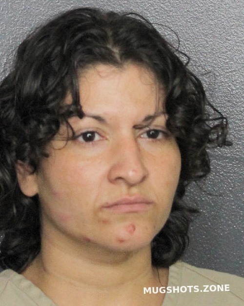 LUGO YVETTE ALEXANDRA 03/17/2022 - Broward County Mugshots Zone