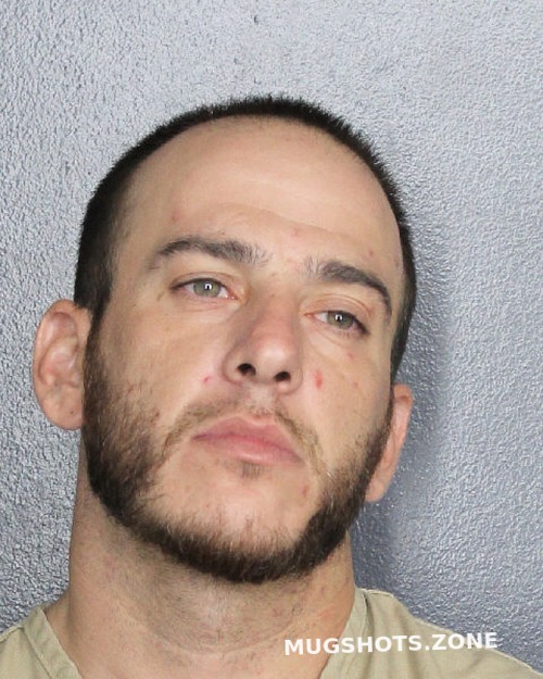 Manhunt Monday - Michael Burke, Michael Burke DOB/07-03-1995 Warrant:  Violation of Probation on charges of Grand Theft of a Motor Vehicle (2  counts) and Felony Battery (2 counts). No
