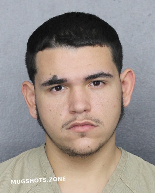 Perez Isael 09 14 2022 Broward County Mugshots Zone