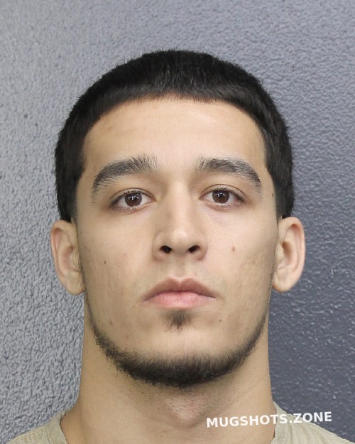 CALDERON ULISES 10/03/2022 Broward County Mugshots Zone