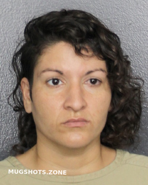 LUGO YVETTE ALEXANDRA 10/13/2022 - Broward County Mugshots Zone