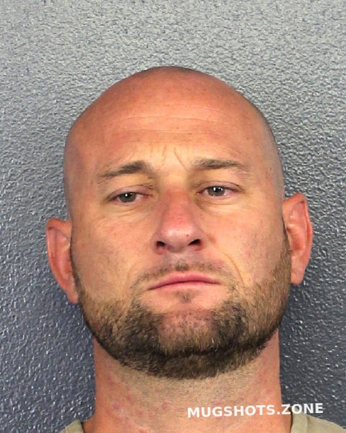 ROBITAILLE SHAWN LEE 08/27/2023 Broward County Mugshots Zone