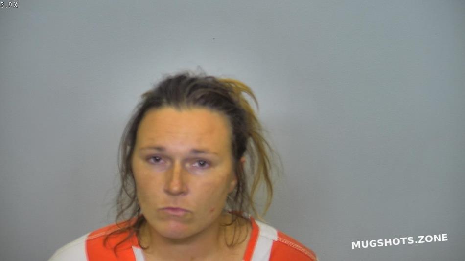 WHITE NICOLE LEE 08/05/2022 - Burleigh County Mugshots Zone