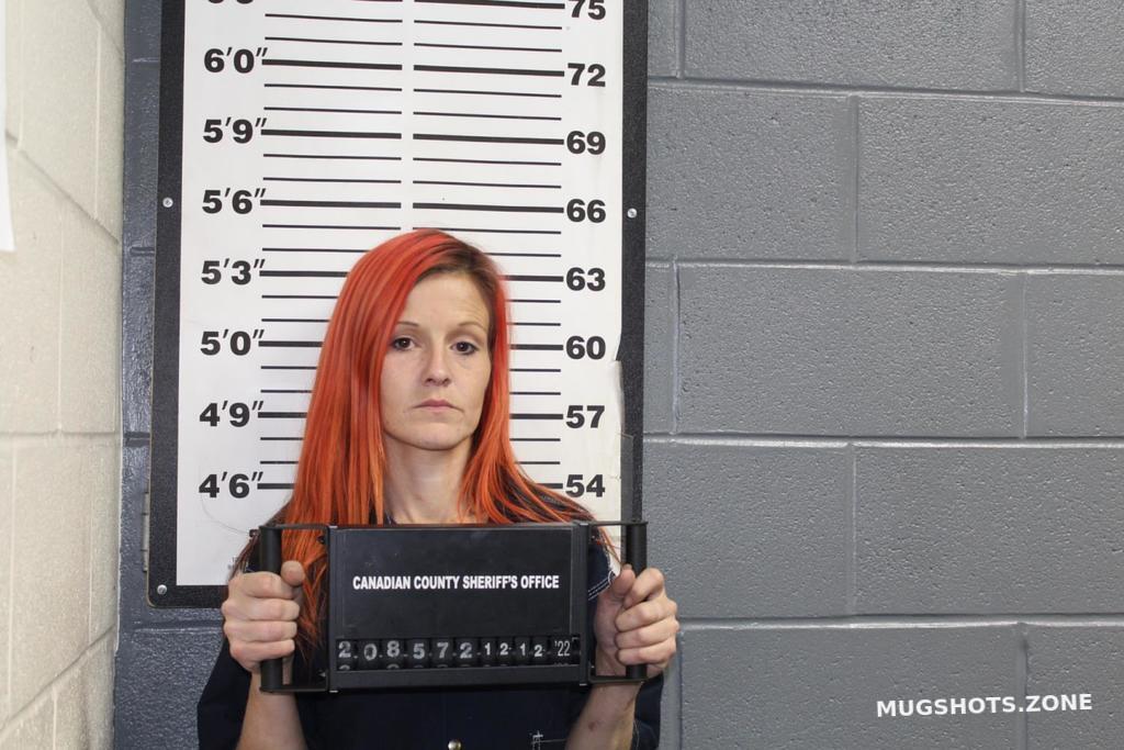 DAVIS BRITTANY 12/12/2022 Canadian County Mugshots Zone