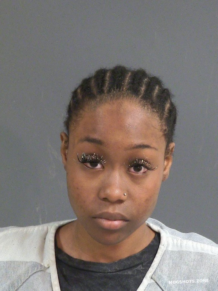 CUTHBERTH LATISHA CHANTE MARIE 12/16/2022 - Charleston County Mugshots Zone