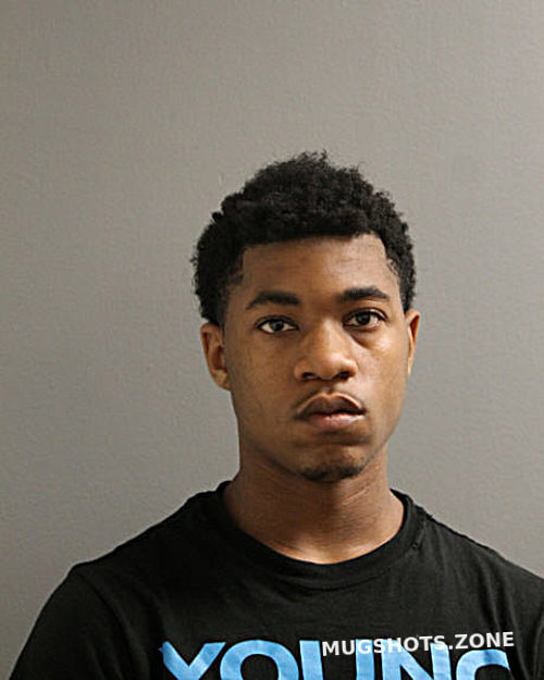 DENTRELL D CURTIS 06/21/2021 - Chicago Mugshots Zone