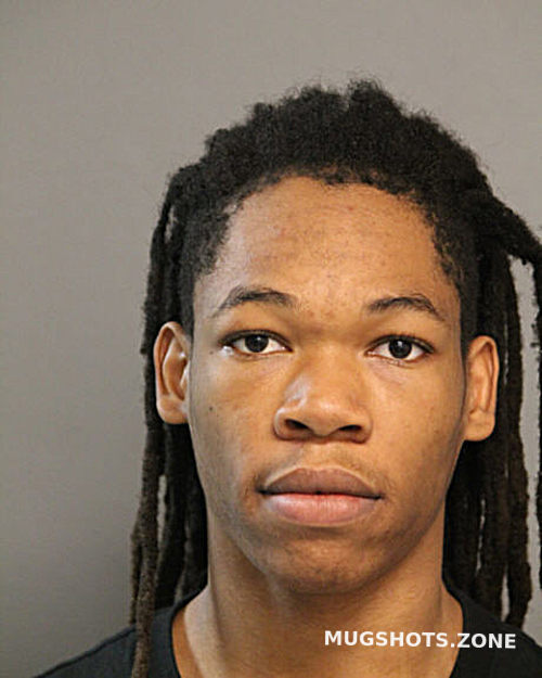 LATAVION R JOHNSON 10/01/2022 Chicago Mugshots Zone