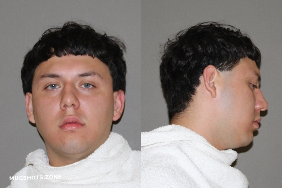 LOZANO JESUS ISRAEL 05/08/2022 Denton County Mugshots Zone