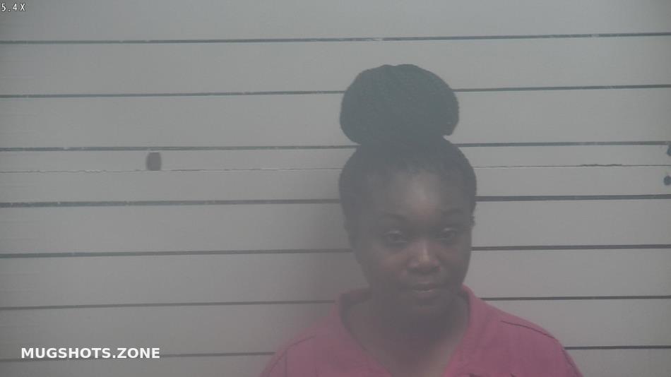 CHRISTIAN SHAQUAYLA ALEXIS 10/20/2021 - Desoto County Mugshots Zone