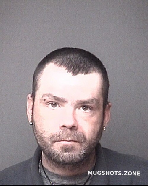 BILLS MATTHEW RAYMOND 04/09/2021 Dubuque County Mugshots Zone