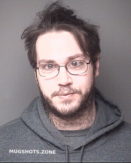 HUMPHREY TRAVIS JOSEPH 02/21/2022 Dubuque County Mugshots Zone