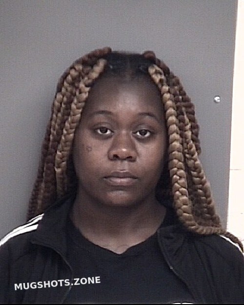 SANDIFERJACKSON CHAMPAYNE RENEE 08/26/2022 Dubuque County Mugshots Zone