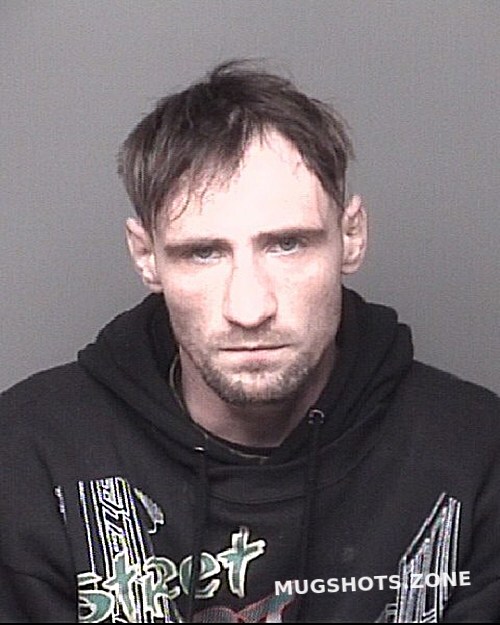 HENDREN JUSTIN JAMES 11/15/2022 Dubuque County Mugshots Zone