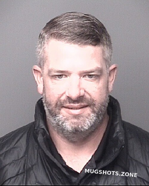 HUSS AUSTIN JAMES 01/05/2023 Dubuque County Mugshots Zone