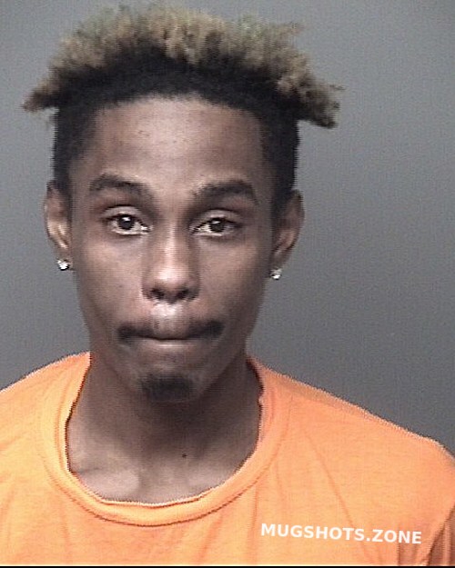 CHARLERY STANISLAUS JUNIOR 01/15/2023 Dubuque County Mugshots Zone