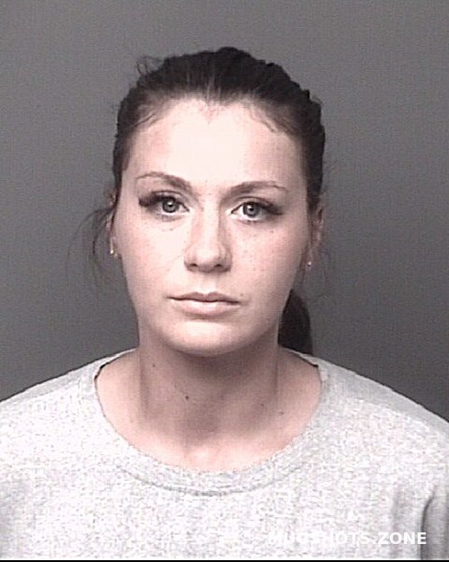 KRUSER DANIELLE MARIE 05/26/2023 - Dubuque County Mugshots Zone