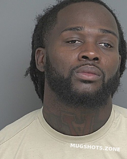 MOORE DERRICK DEONTE 10/12/2023 - Dubuque County Mugshots Zone