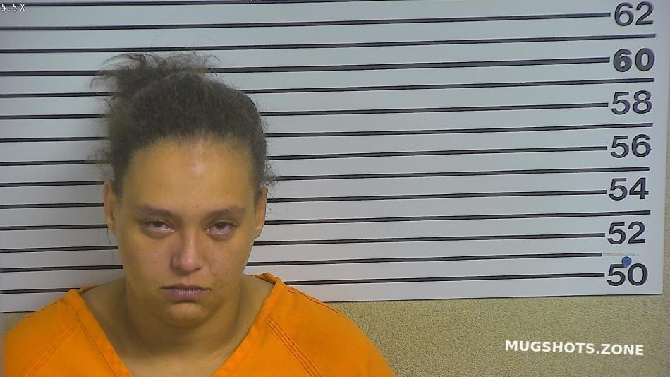 SAUCIER BRITINY 11/24/2022 Forrest County Mugshots Zone