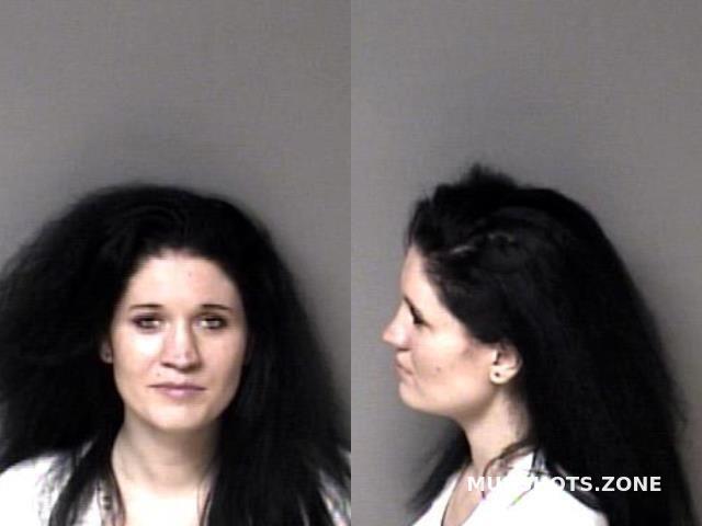 Harris Brittany Ann 09112021 Gaston County Mugshots Zone 9571