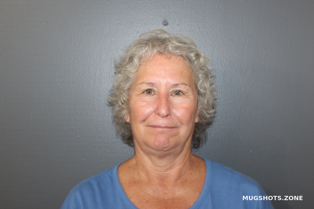 EDWARDS DEBBIE RUCKER 06/14/2021 - Hardee County Mugshots Zone