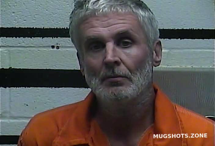 DICKERSON MATTHEW 12 22 2022 Larue County Mugshots Zone dickerson-matthew-12-22-2022-larue-county-mugshots-zone
