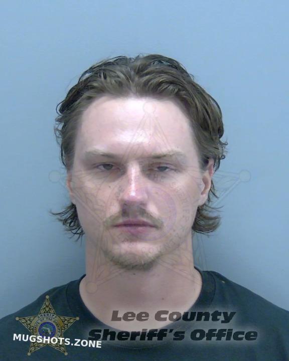 EN TAME! 週刊誌 GRIMM ALEXANDER DOUGLAS 09/17/2024 - Lee County Mugshots Zone