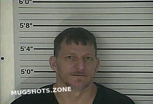 REYNOLDS JOHNNY A 03/11/2022 - Leslie County Mugshots Zone