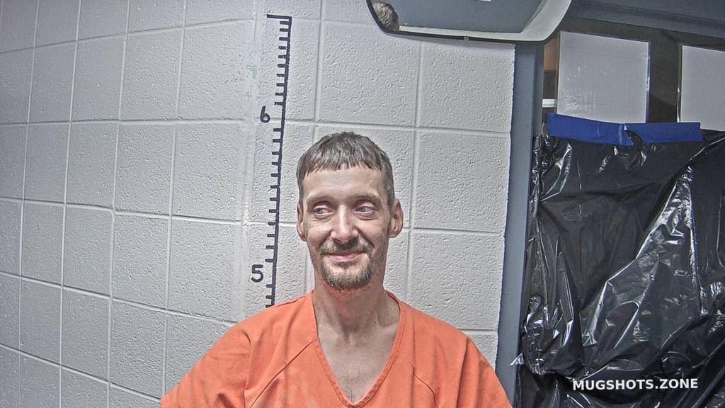 TACKETT TRAVIS R 10/15/2022 Letcher County Mugshots Zone