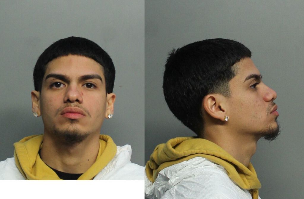 VALVERDE DOUGLAS 03/16/2021 MiamiDade County Mugshots Zone