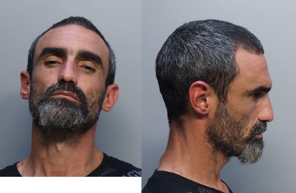 SOLANO ALEXANDER GREGORY 01/05/2022 MiamiDade County Mugshots Zone