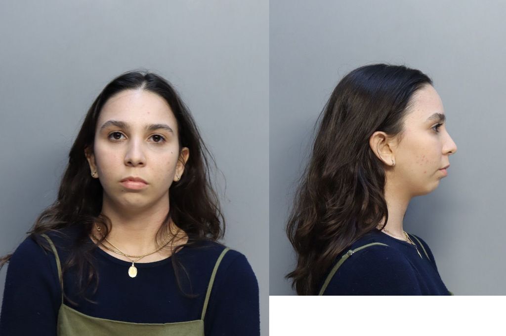 CANDELARIODIAZ DAVIELA MARIA 02/21/2022 - Miami-Dade County Mugshots Zone