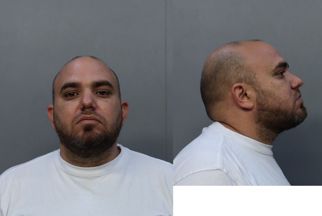 PARRADO FERNANDO 03/14/2022 - Miami-Dade County Mugshots Zone