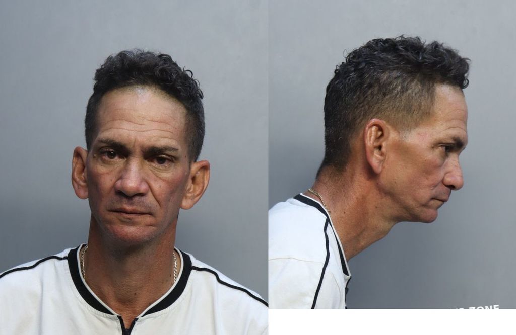 VARGAS GUILLERMO 04/20/2022 - Miami-Dade County Mugshots Zone