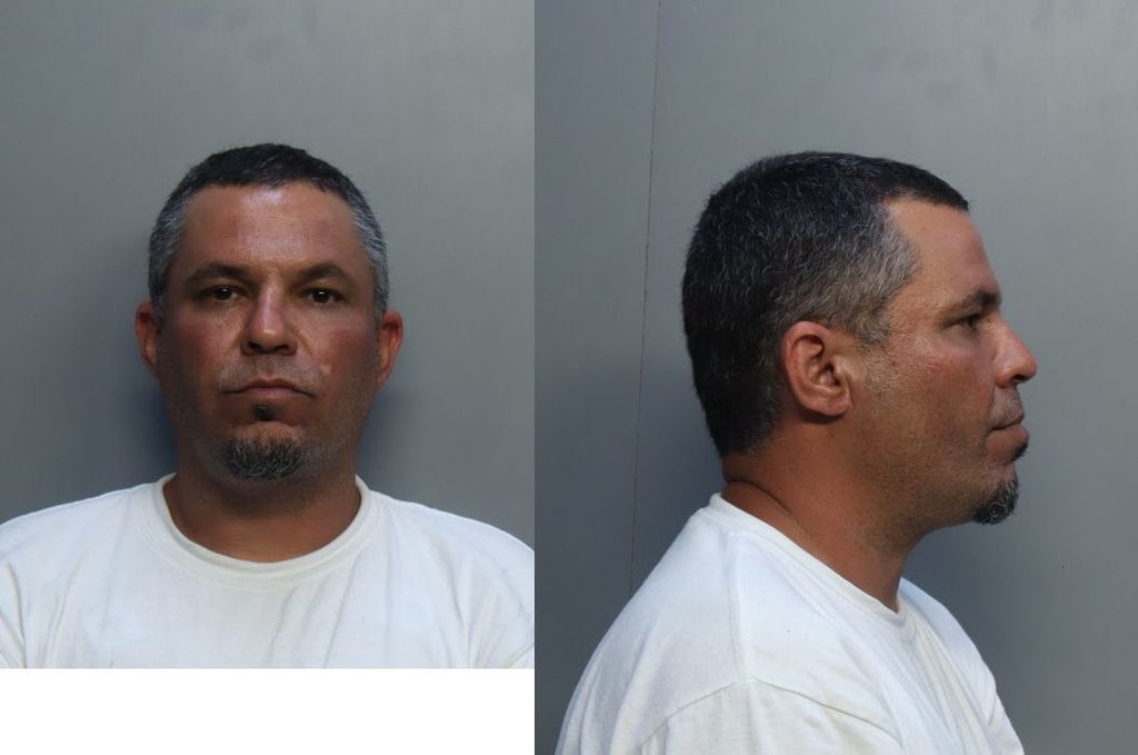 VALLADARES LAZARO ALBERTO 08/20/2022 - Miami-Dade County Mugshots Zone