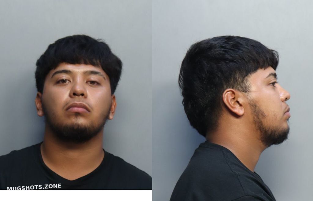 BENITEZ WESLEY JAVIER 08/27/2022 - Miami-Dade County Mugshots Zone