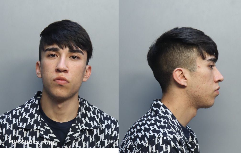 CAROCONTRERAS DIEGO IGNACIO 09/01/2022 MiamiDade County Mugshots Zone