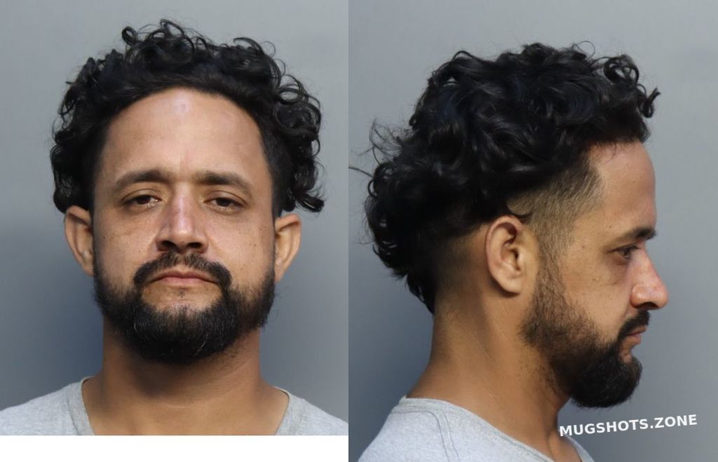 Perez William 09252022 Miami Dade County Mugshots Zone 3369