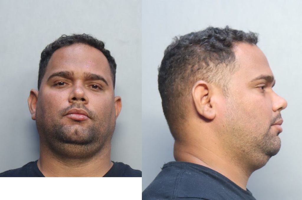 ROJAS ADRIAN 10/26/2022 MiamiDade County Mugshots Zone