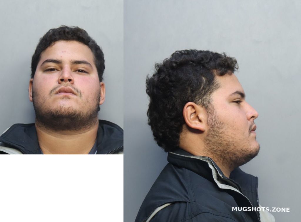 MORA CLAUDIO 10/27/2022 - Miami-Dade County Mugshots Zone