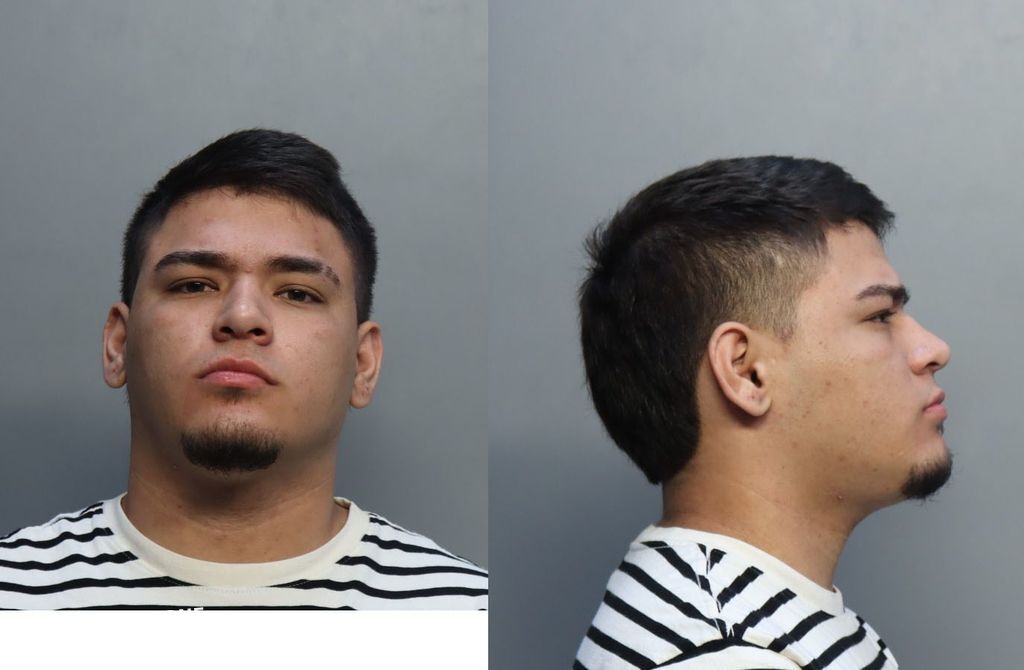 AGUIRRE JUAN CAMILO 11/03/2022 - Miami-Dade County Mugshots Zone