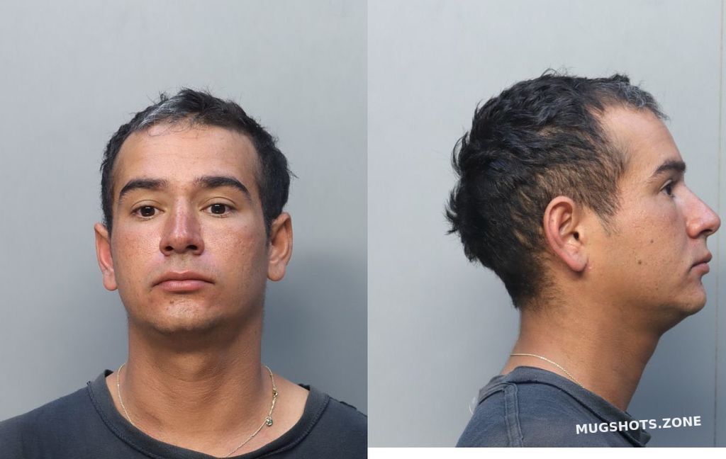 VELEZ DANIEL ENRIQUE 03/23/2023 - Miami-Dade County Mugshots Zone