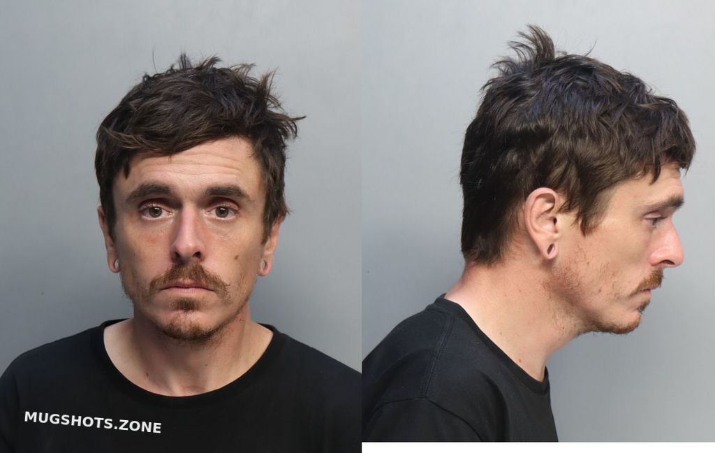 DAWLEY JONATHAN 01/28/2024 MiamiDade County Mugshots Zone