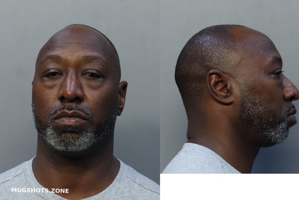 DAVIS ERIC 10/14/2025 - Miami-Dade County Mugshots Zone