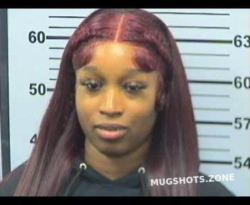 HILLERY BRANDI CARLESHIA 03/28/2023 - Mobile County Mugshots Zone