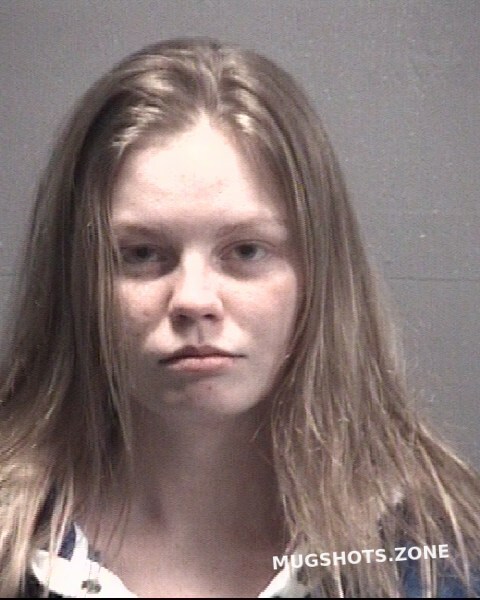 BENTON CARLA MICHELE 02/28/2022 - New Hanover County Mugshots Zone